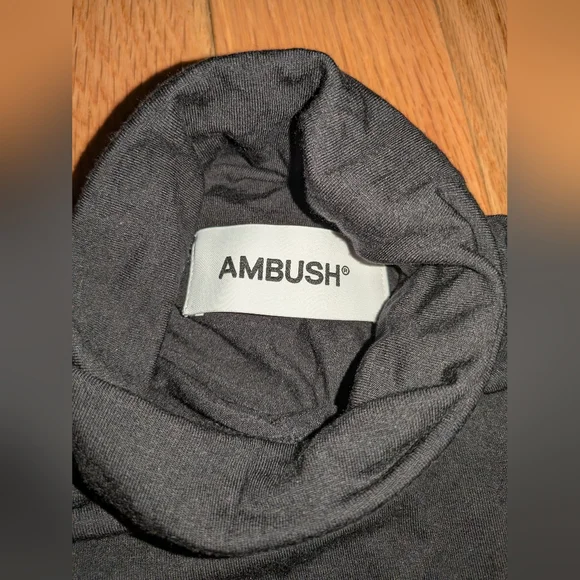 B2. NWOT AMBUSH JERSEY WORKSHOP TURTLENECK
